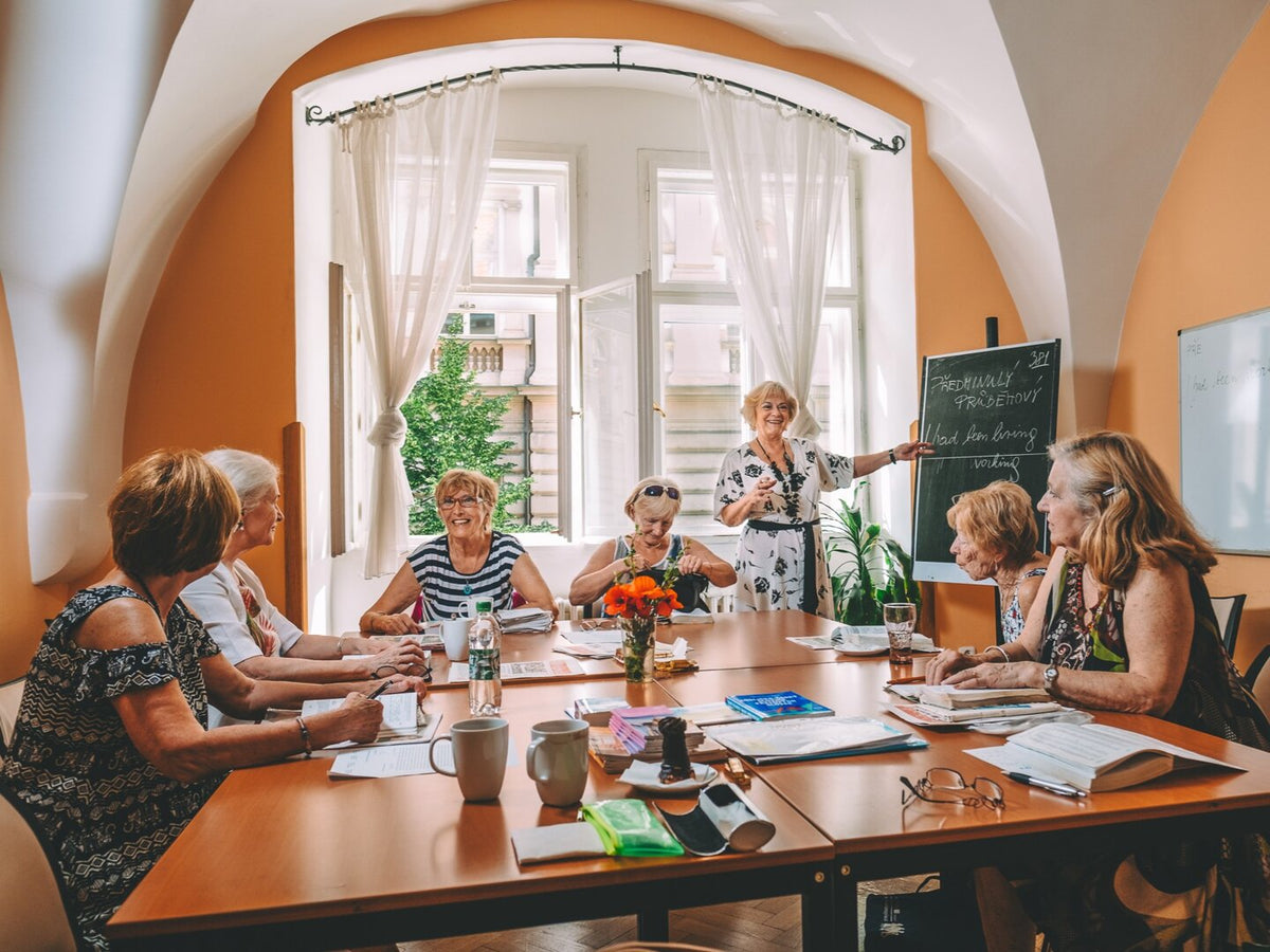 Dopřejme seniorům bezpečné stáří a teplo domova