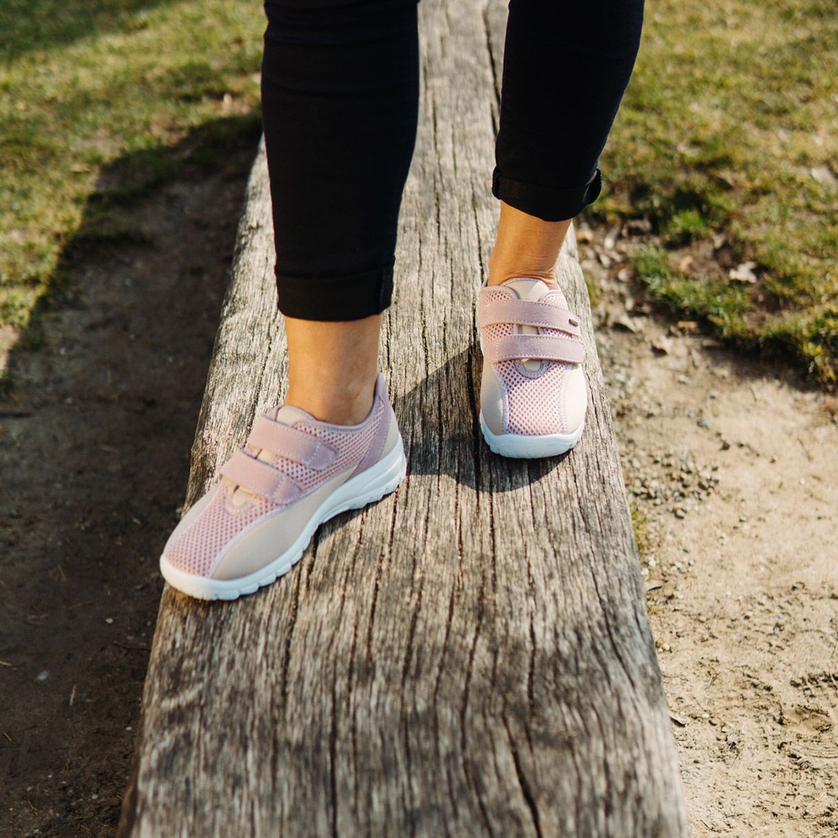 Ventilerande gelsneakers för dam med kardborreband rosa
