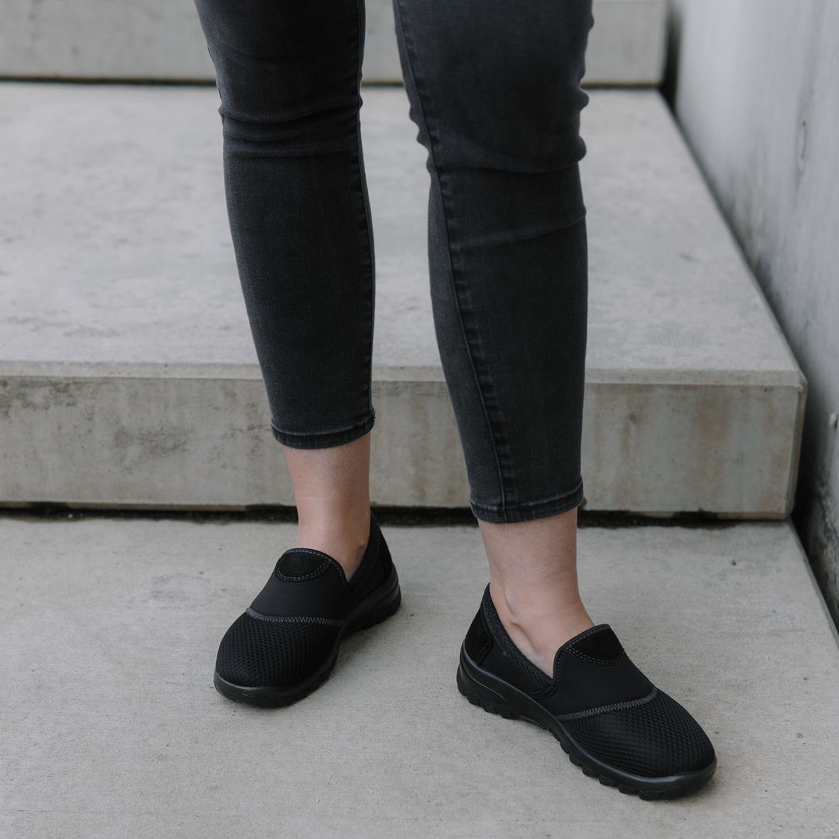 Ventilerande gelsneakers för dam svart