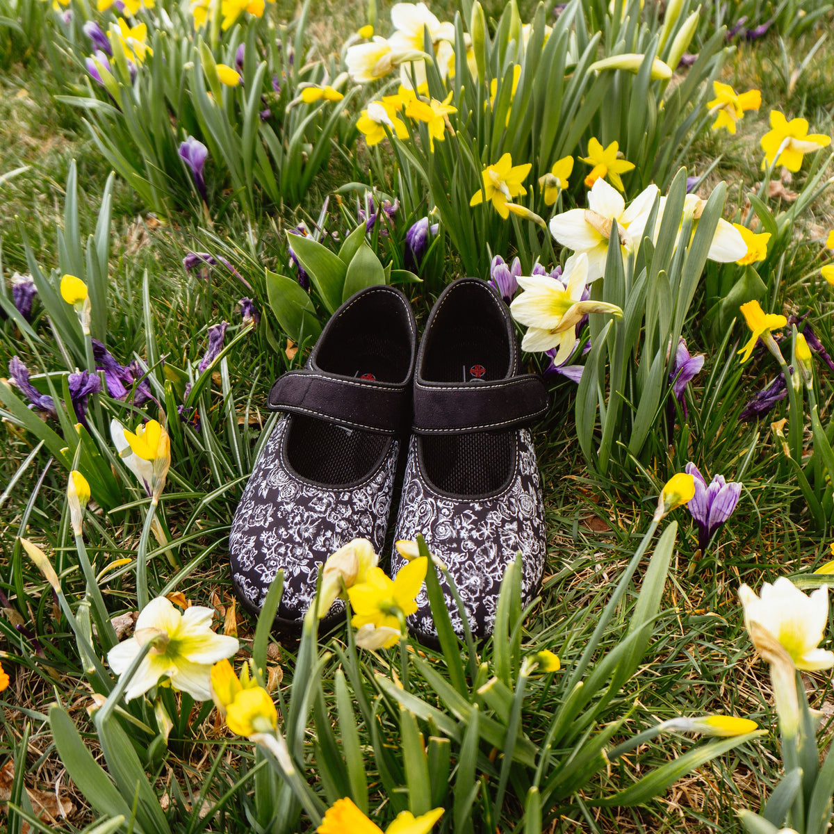 Dambandageballerinaskor blomma svart