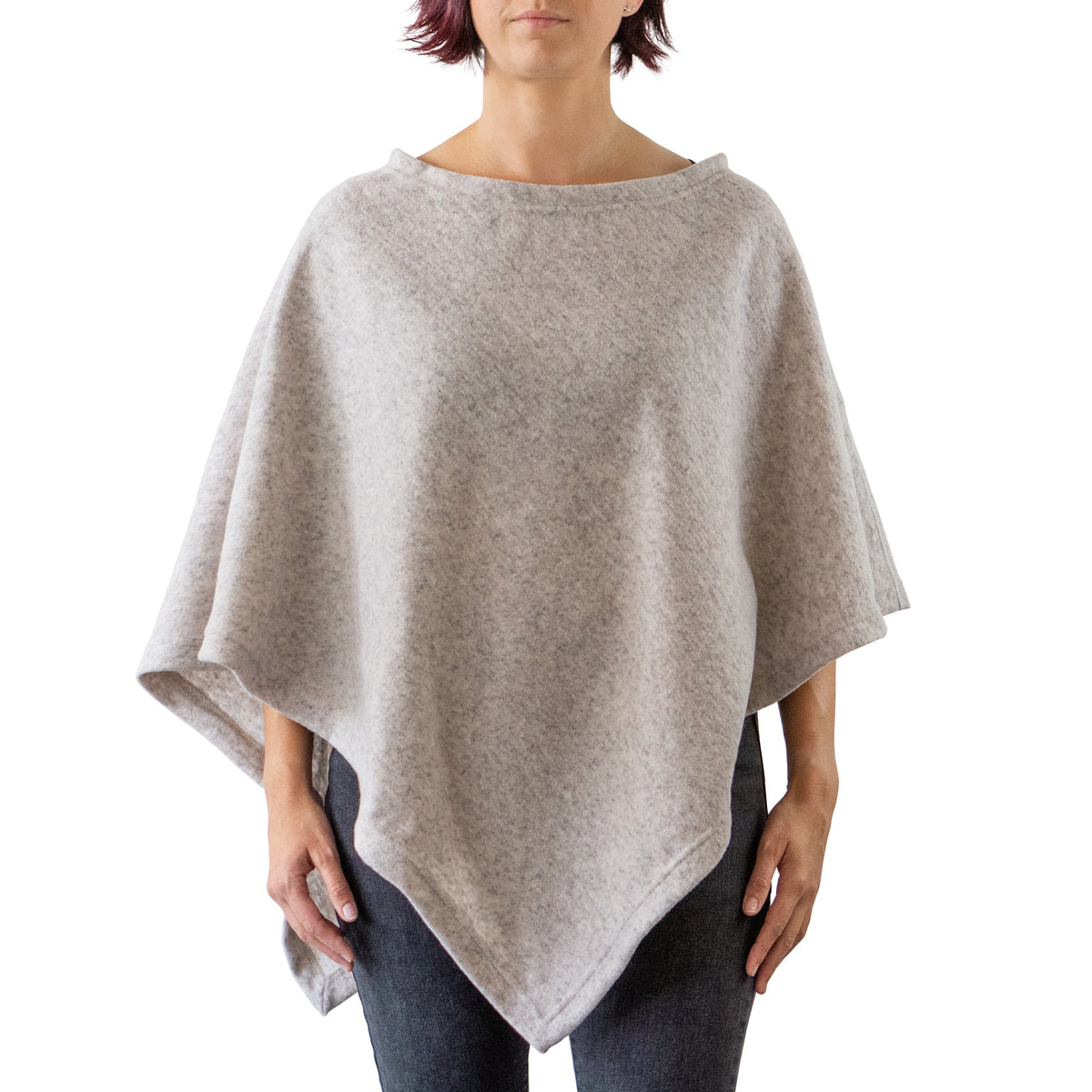 Poncho med fårull ljusgrå