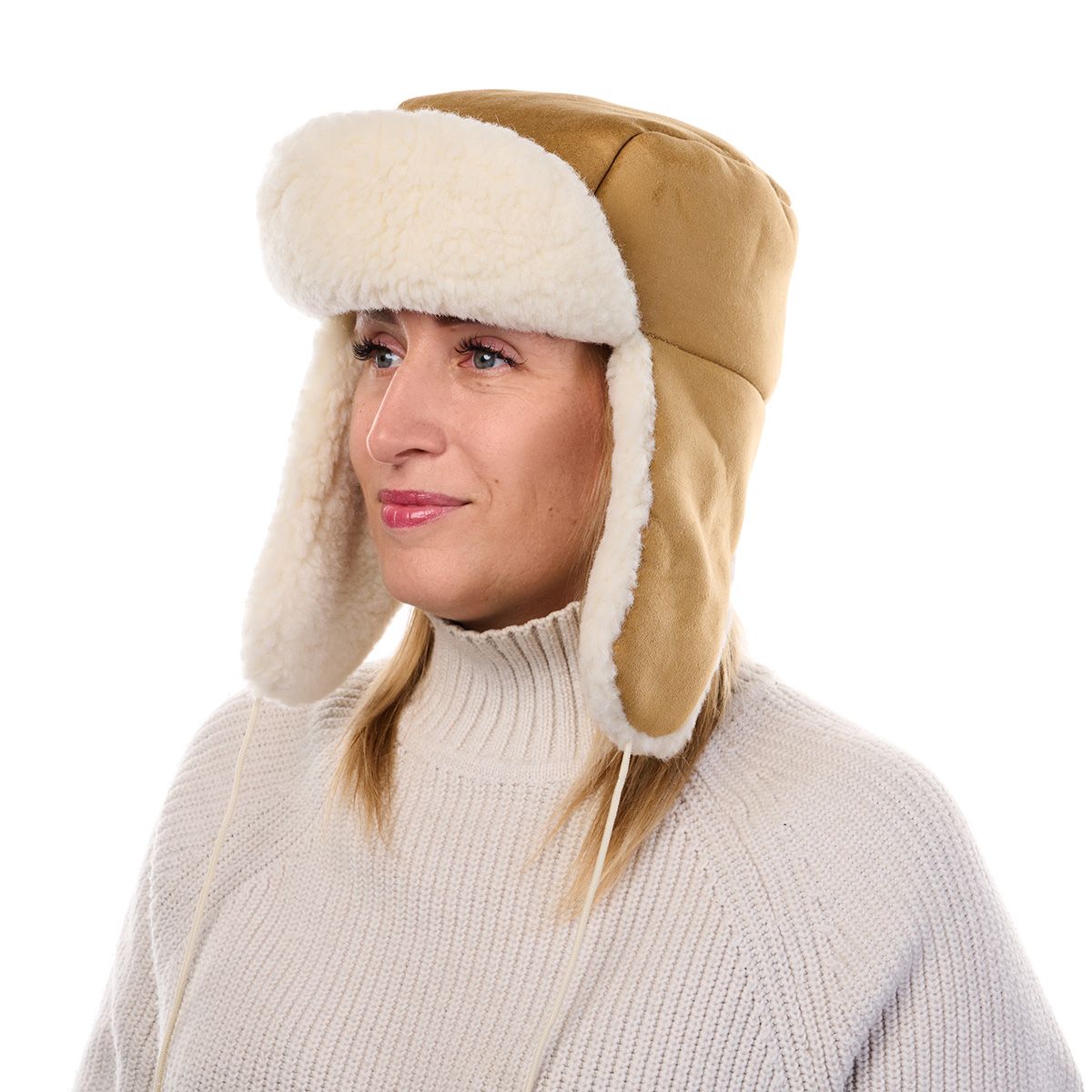 Pälsmössa av fårull velour brun