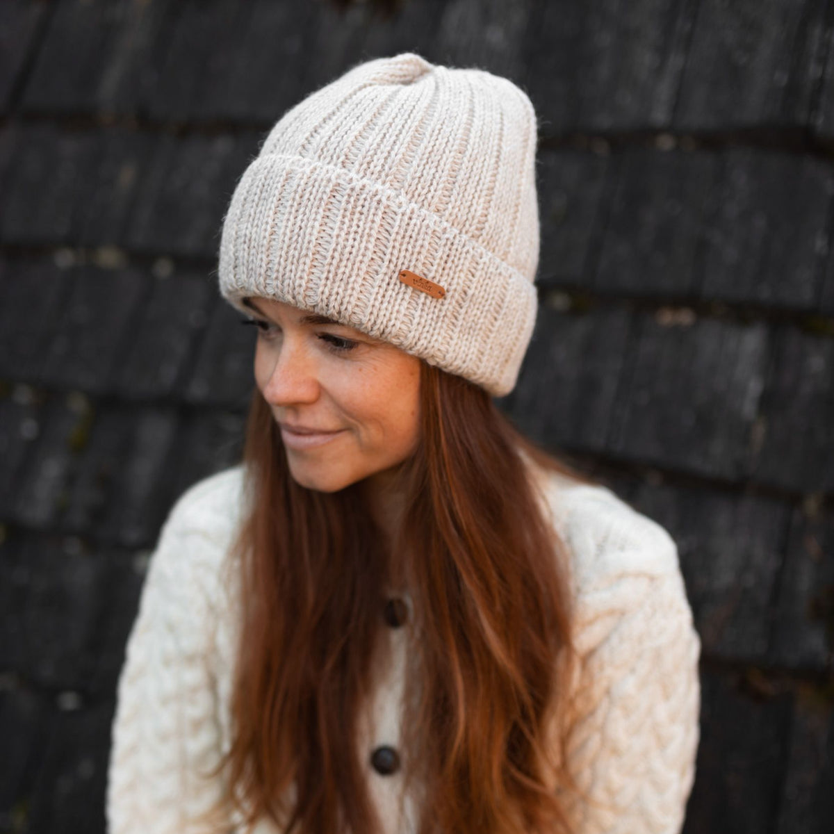 Mössa med fårull Docker beige