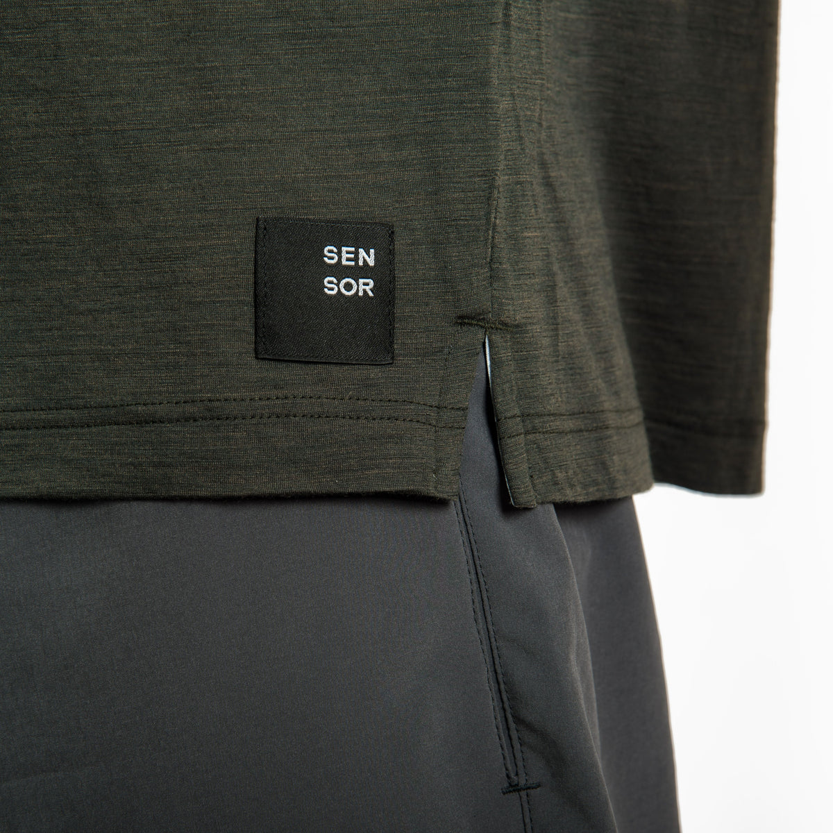 Herr-T-shirt Sensor Merino Air Traveller olivgrön