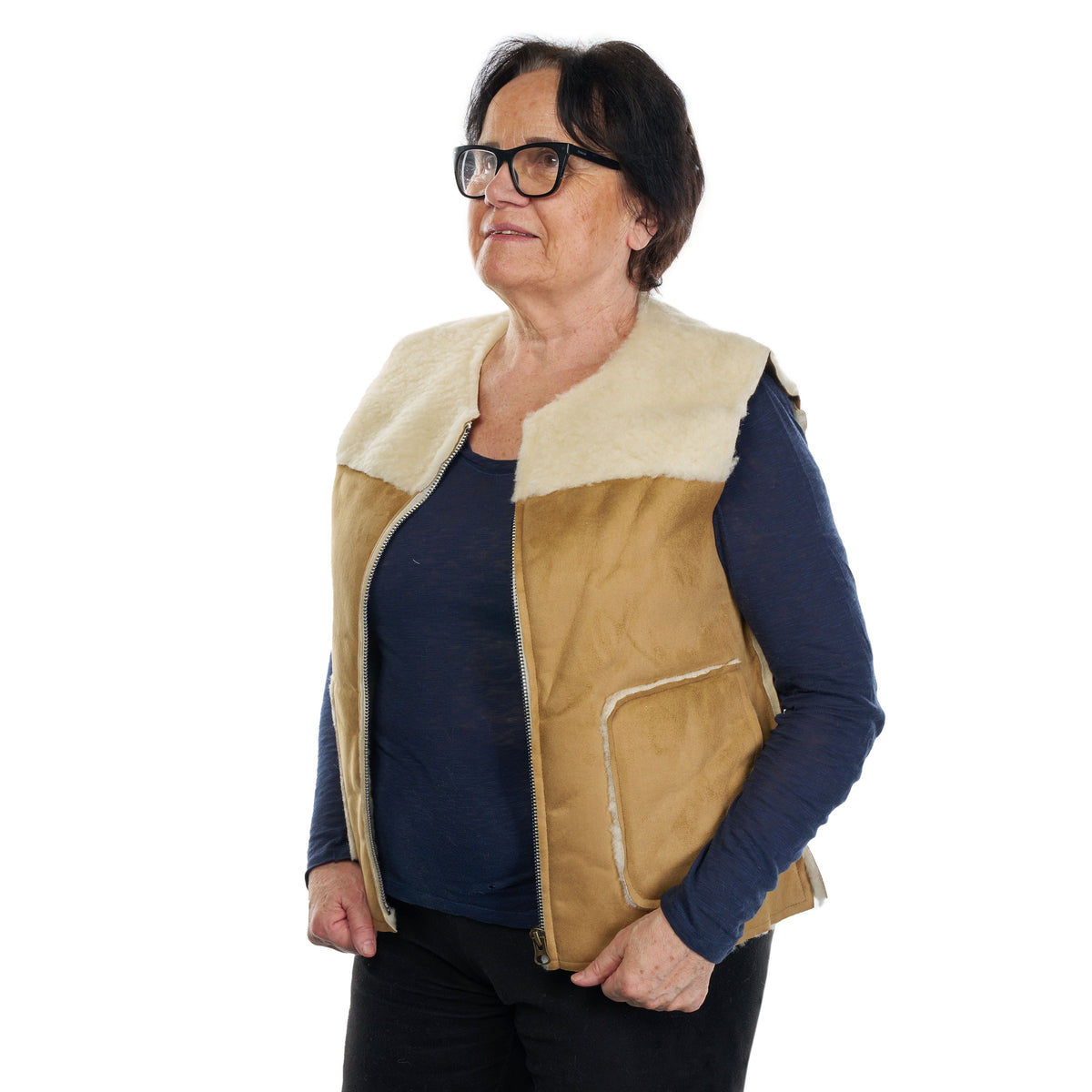 Väst av fårull velour brun