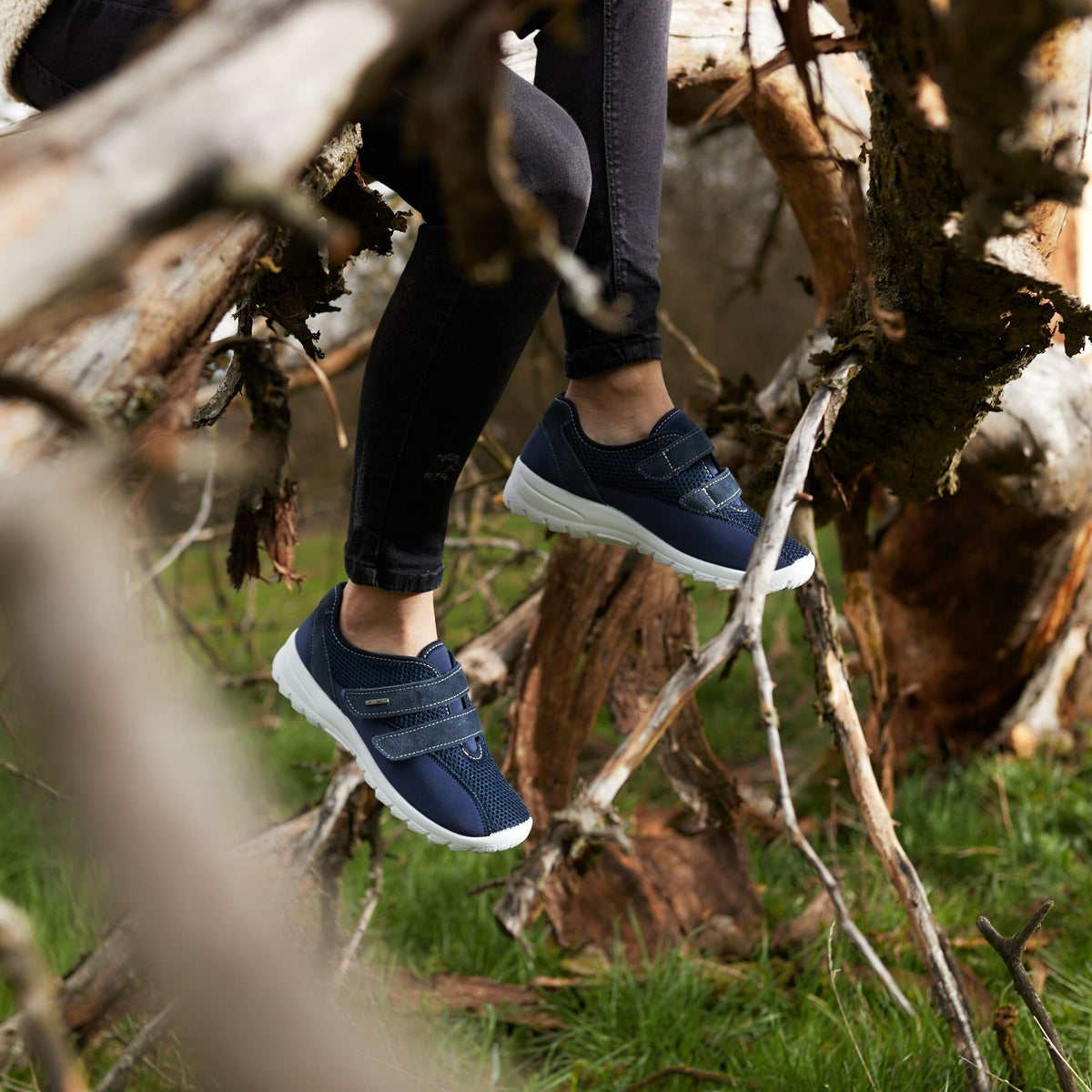 Dam andningsbara gelsneakers med kardborreband mörkblå