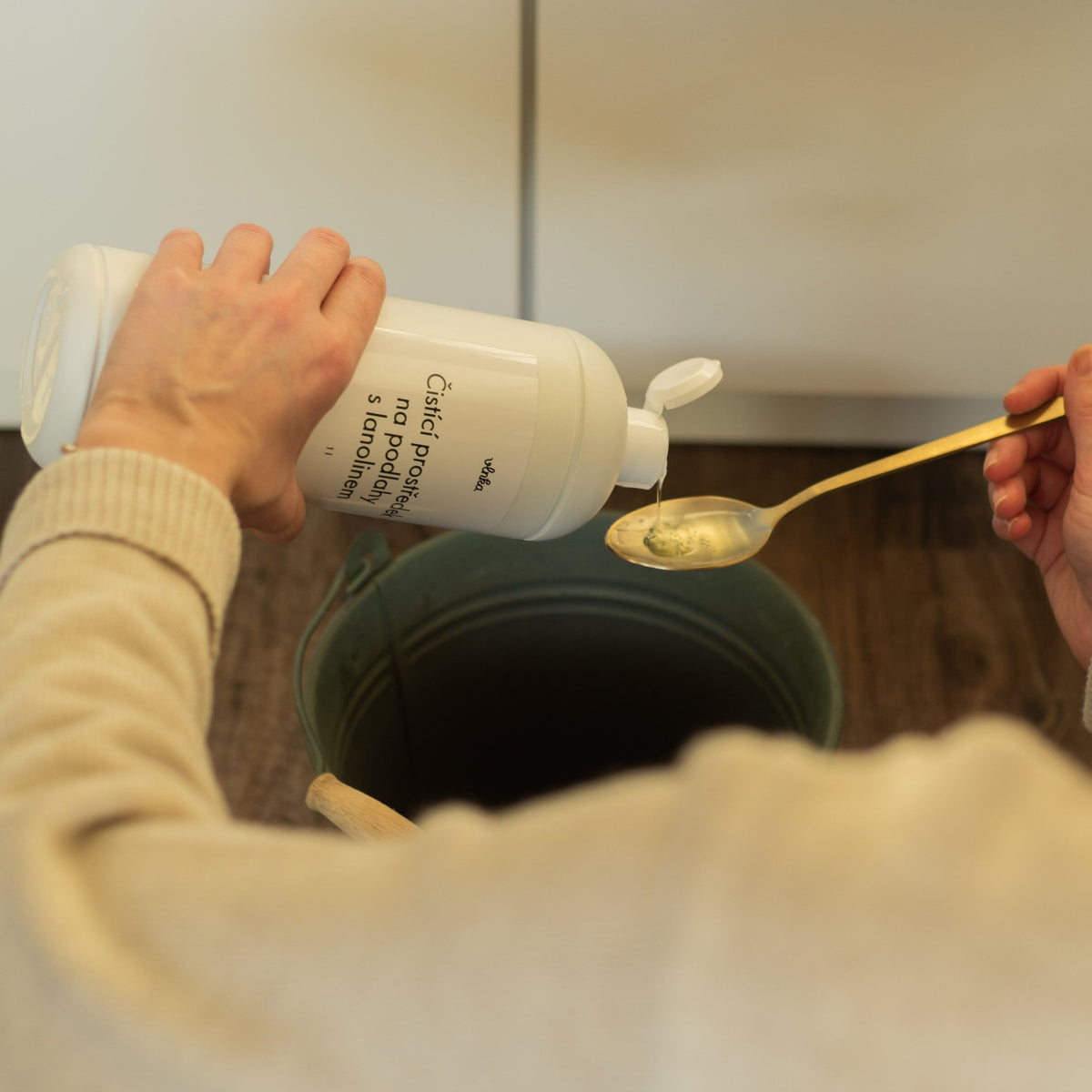 Golvrengöringsmedel med lanolin 1000 ml