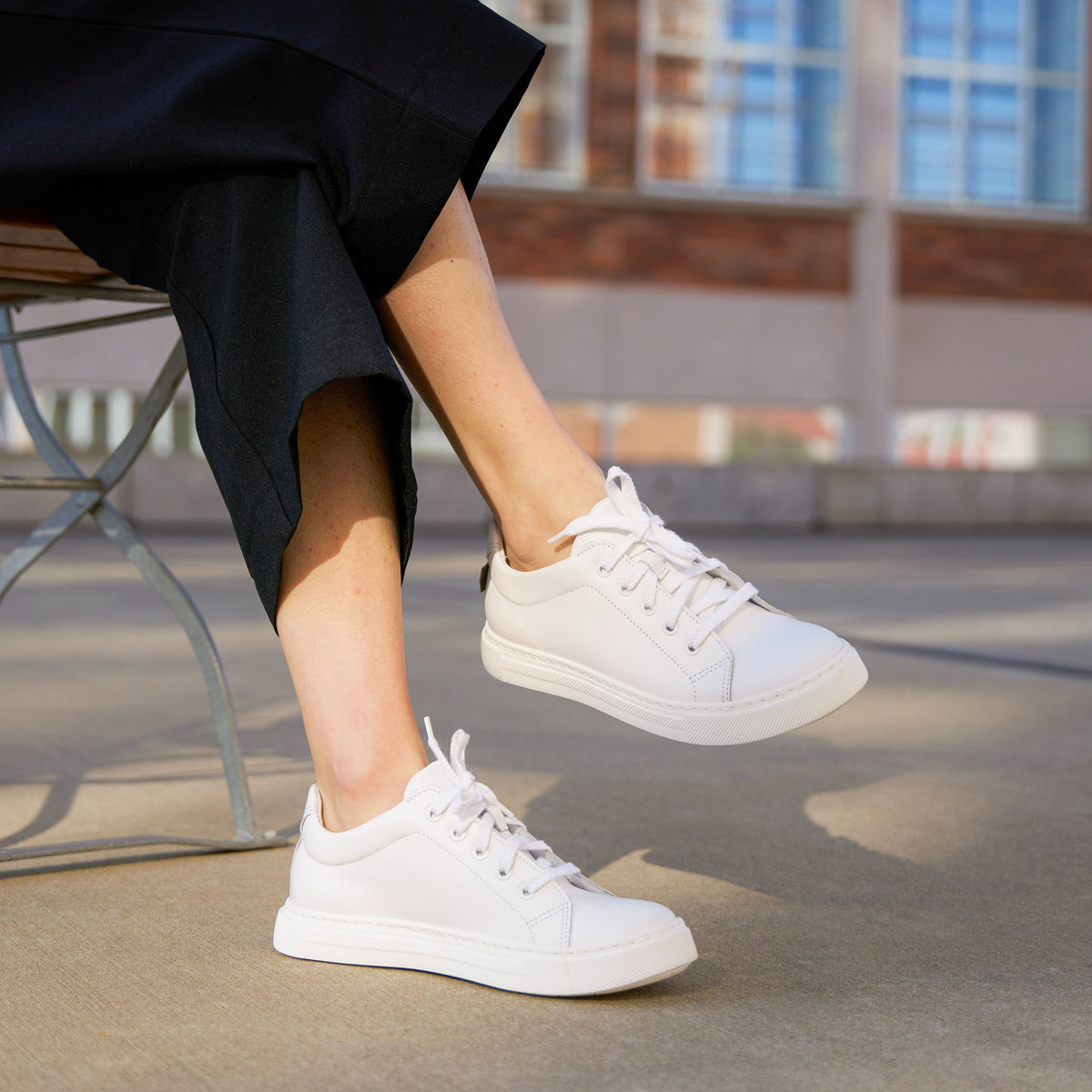 Damhälsolädersneakers Viola vit