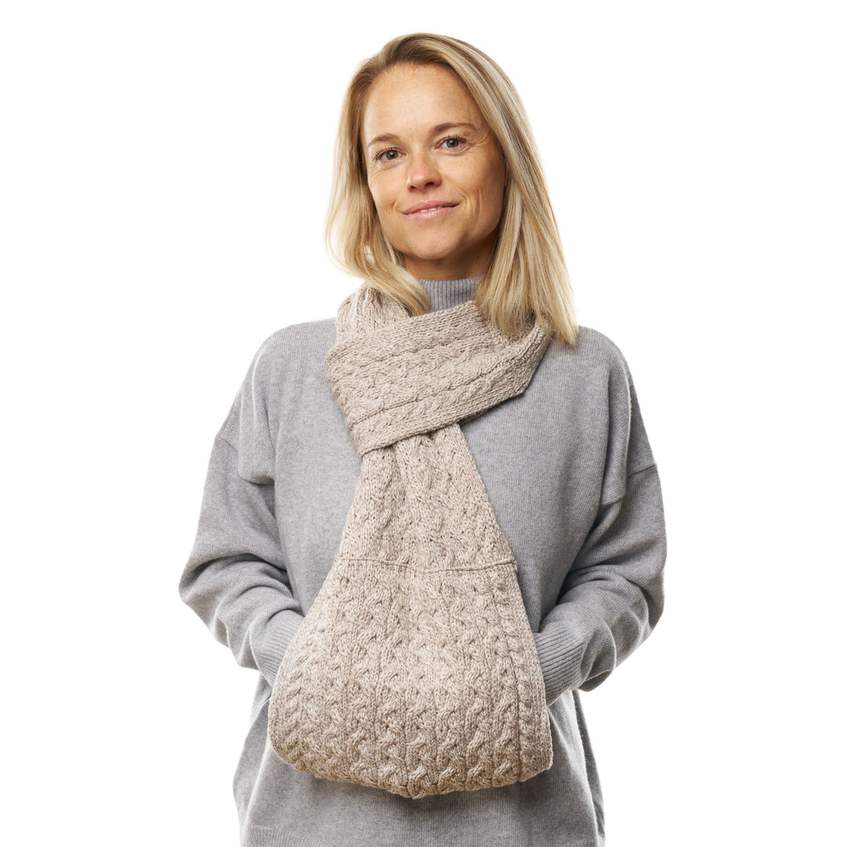 Ull-loop-halsduk med handficka Supersoft merinoull beige