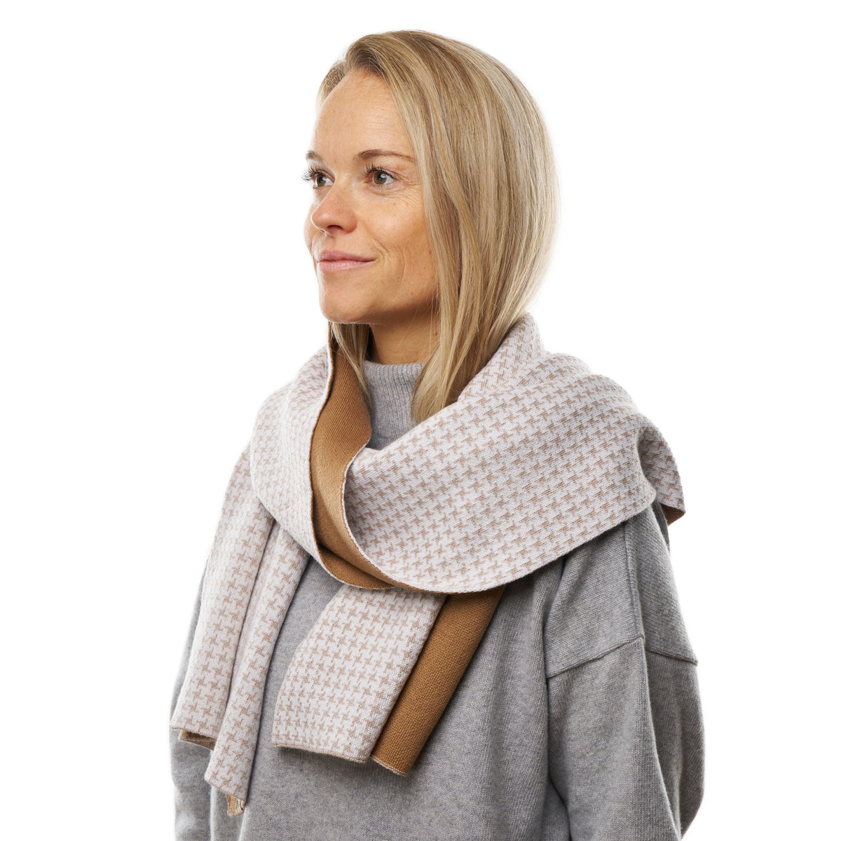 Extrafin merinoullshalsduk beige