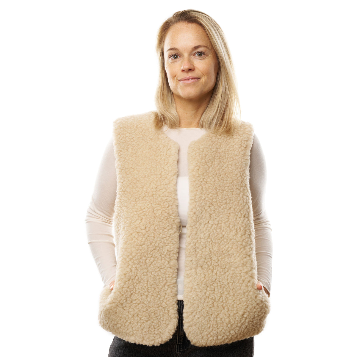 Ullväst med knapp med fickor beige