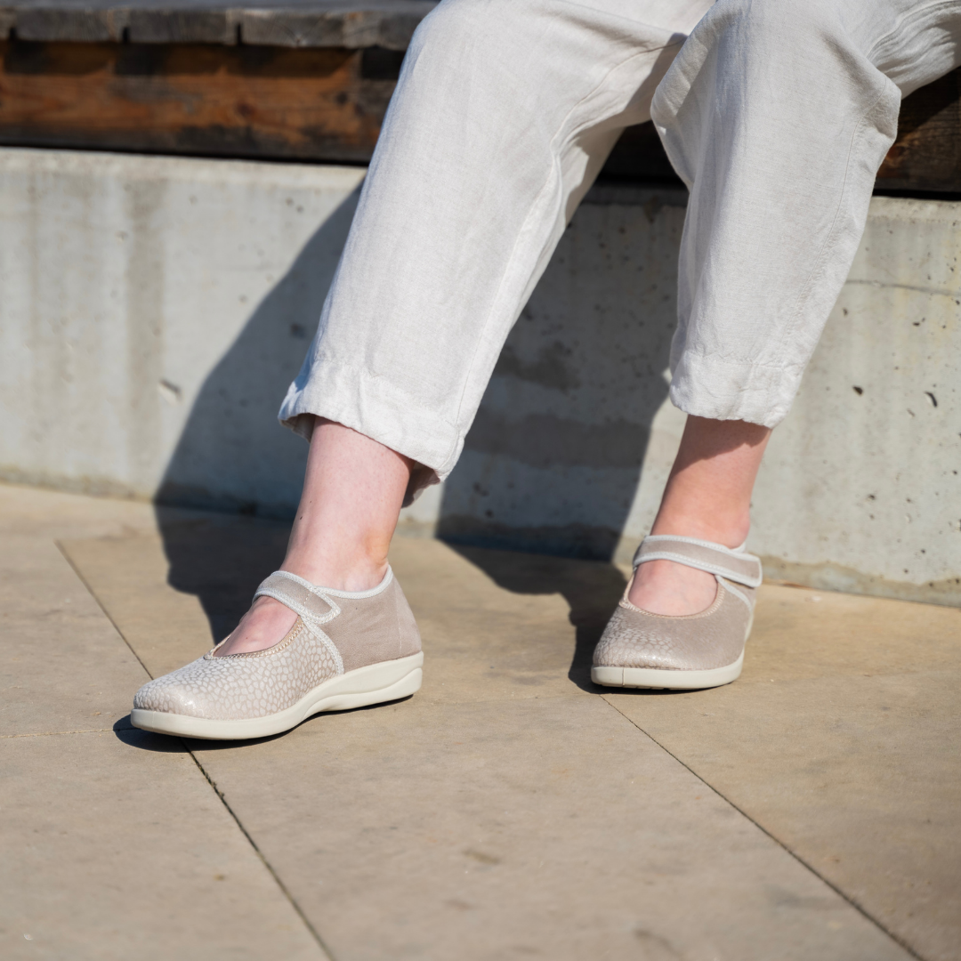 Breda damballerinaskor för hallux Krista beige