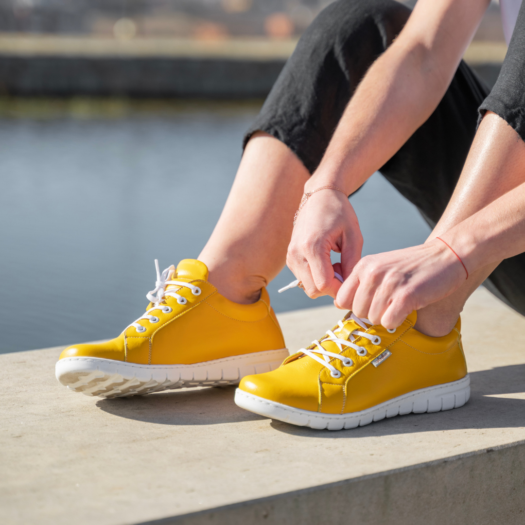 Damlädersneakers Nina gul
