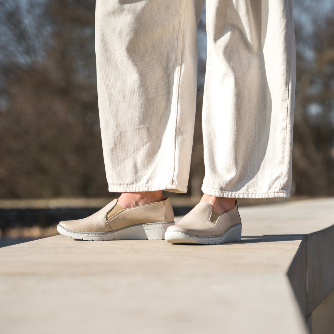 Damläderlågskor Andrea beige