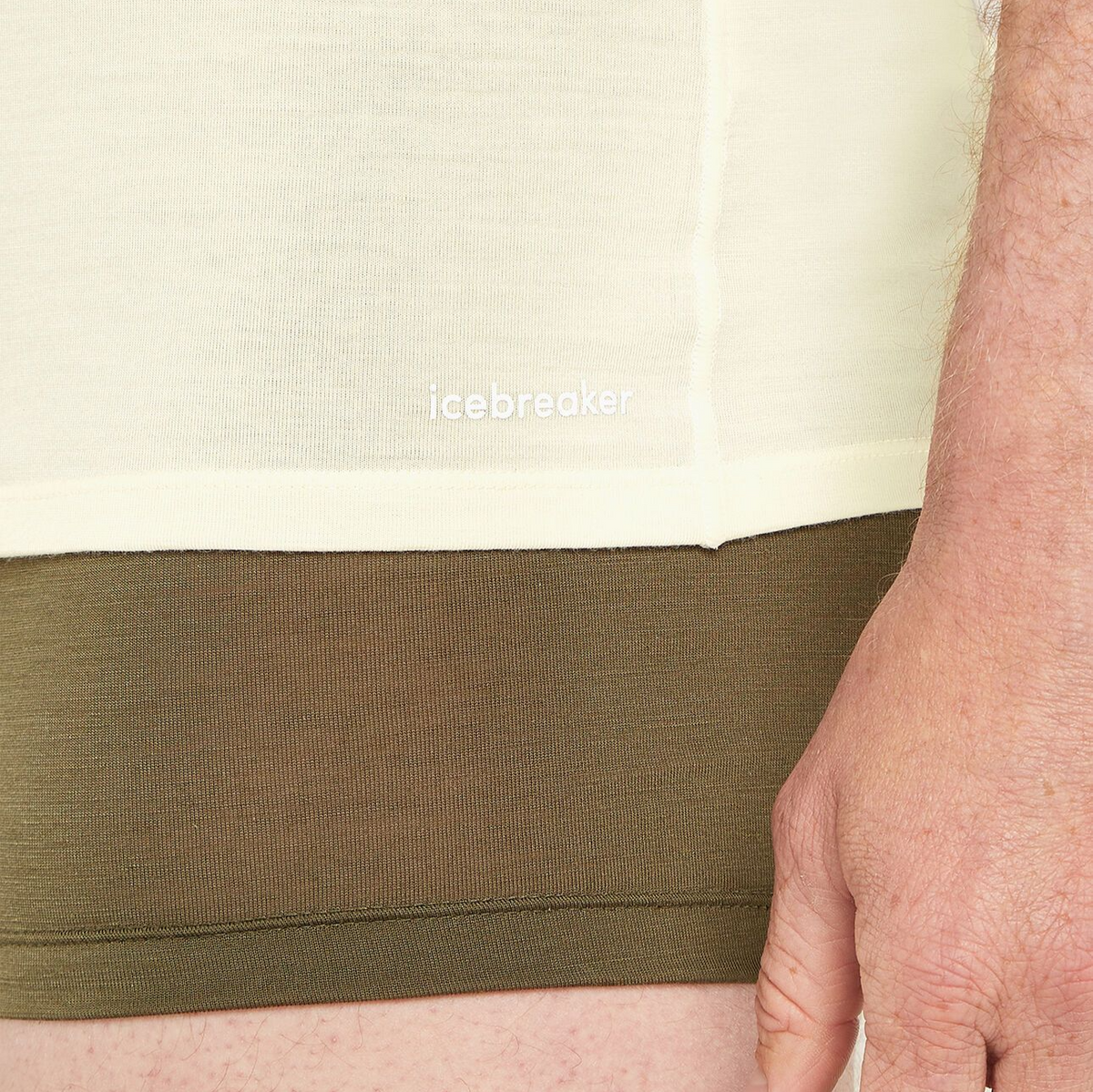 Herr t-shirt Merino 150 Anatomica SS V Icebreaker Ofärgad