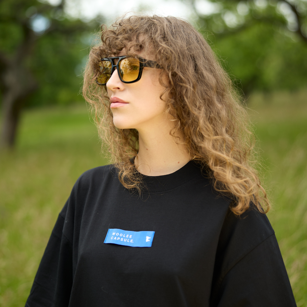 T-shirt av ekologisk bomull Woolie Capsule svart