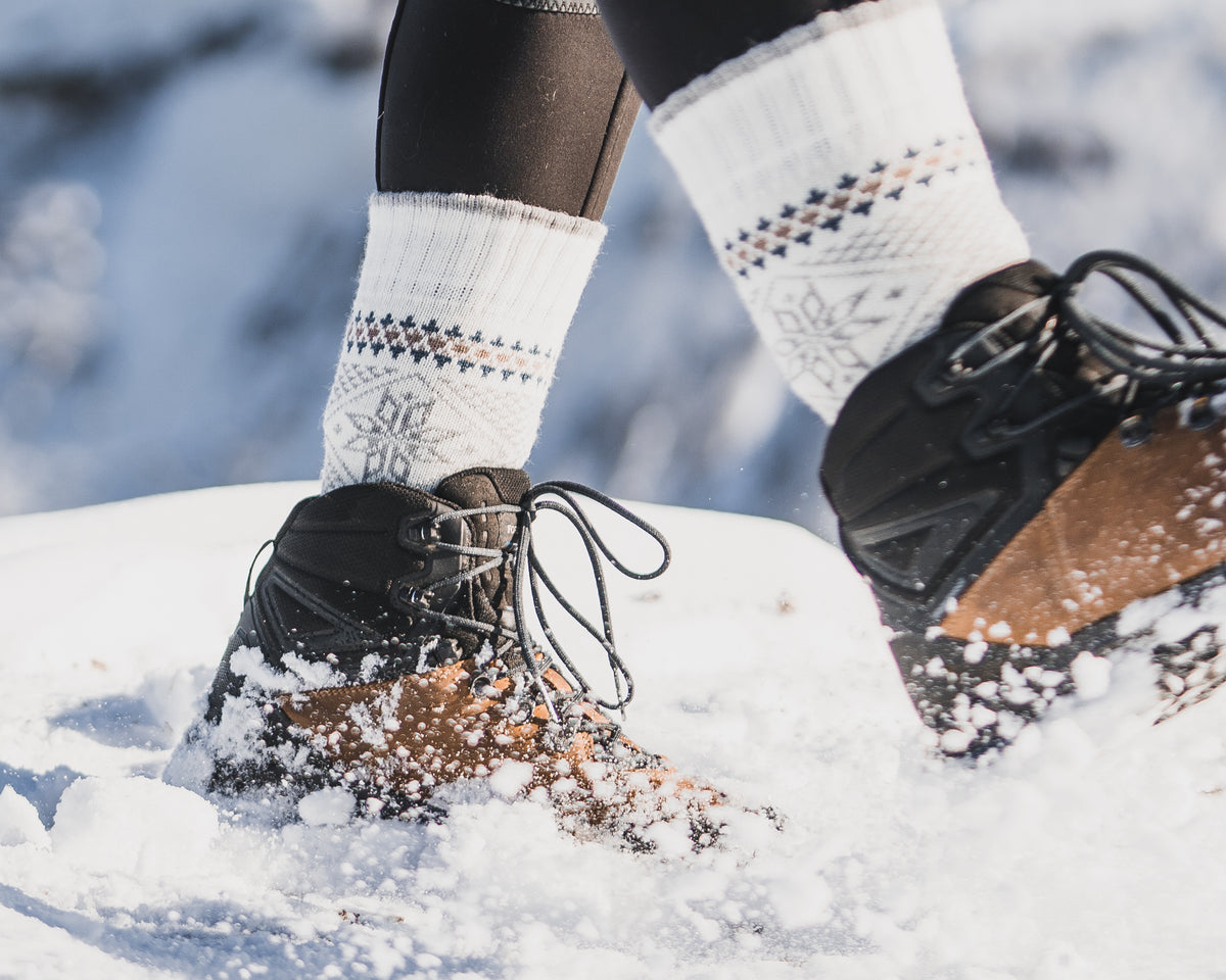 Merinoullstrumpor snöflinga vit