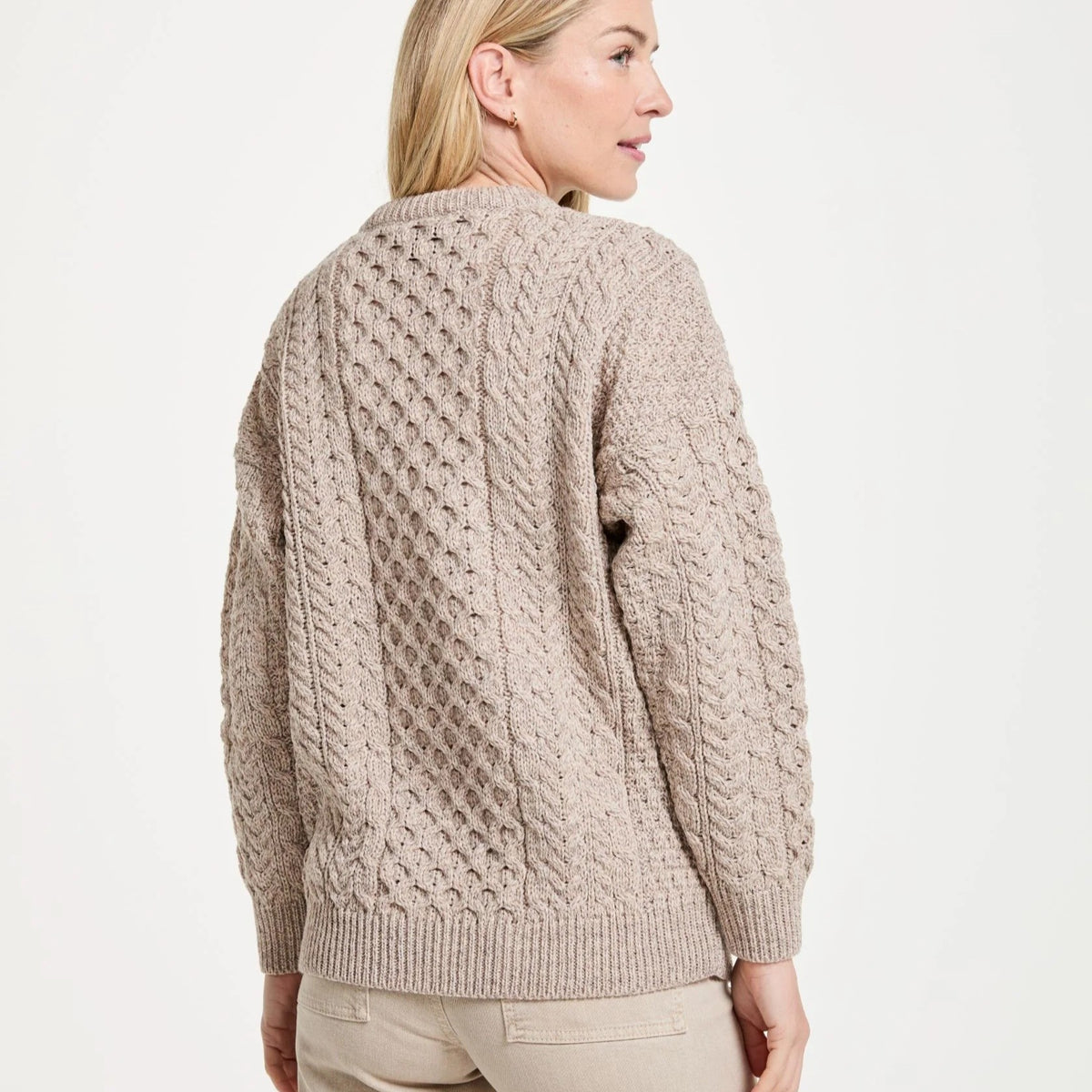 Dam merinoullkofta med knappar beige