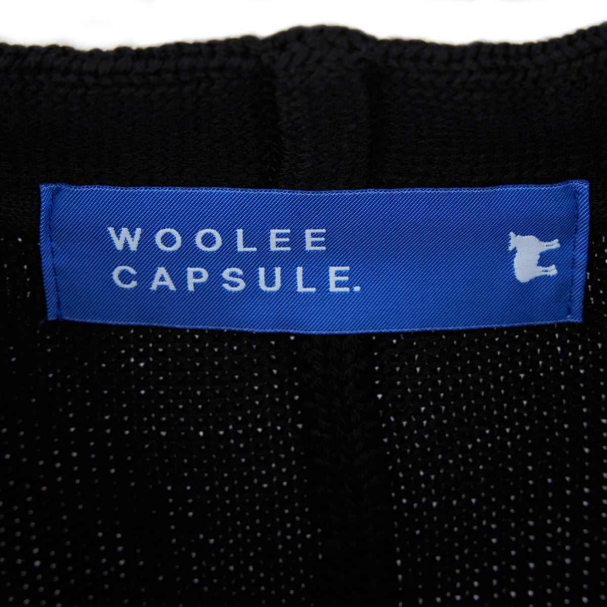 Merinoullkardigan Woolee Capsule svart