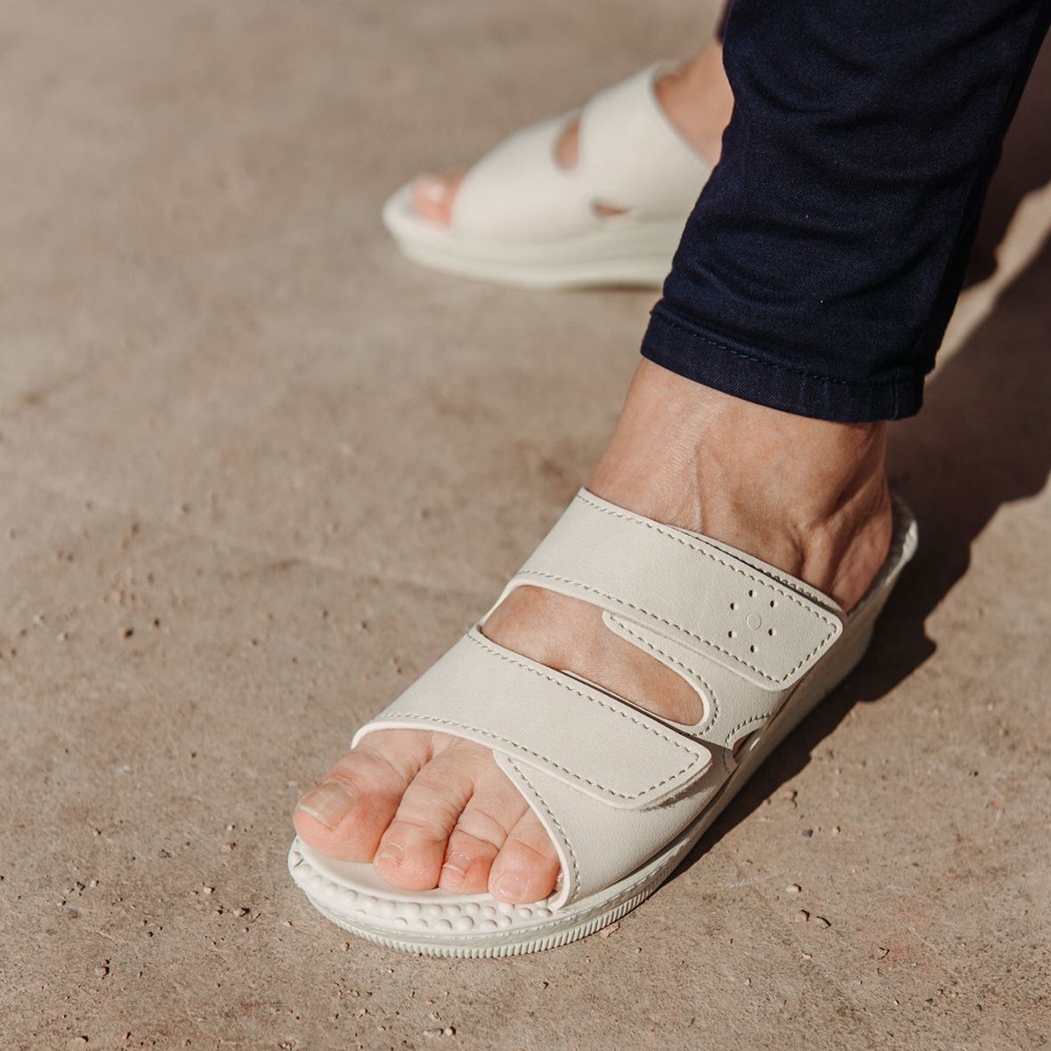 Gel-slip-in-tofflor för dam med kilklack Milena beige