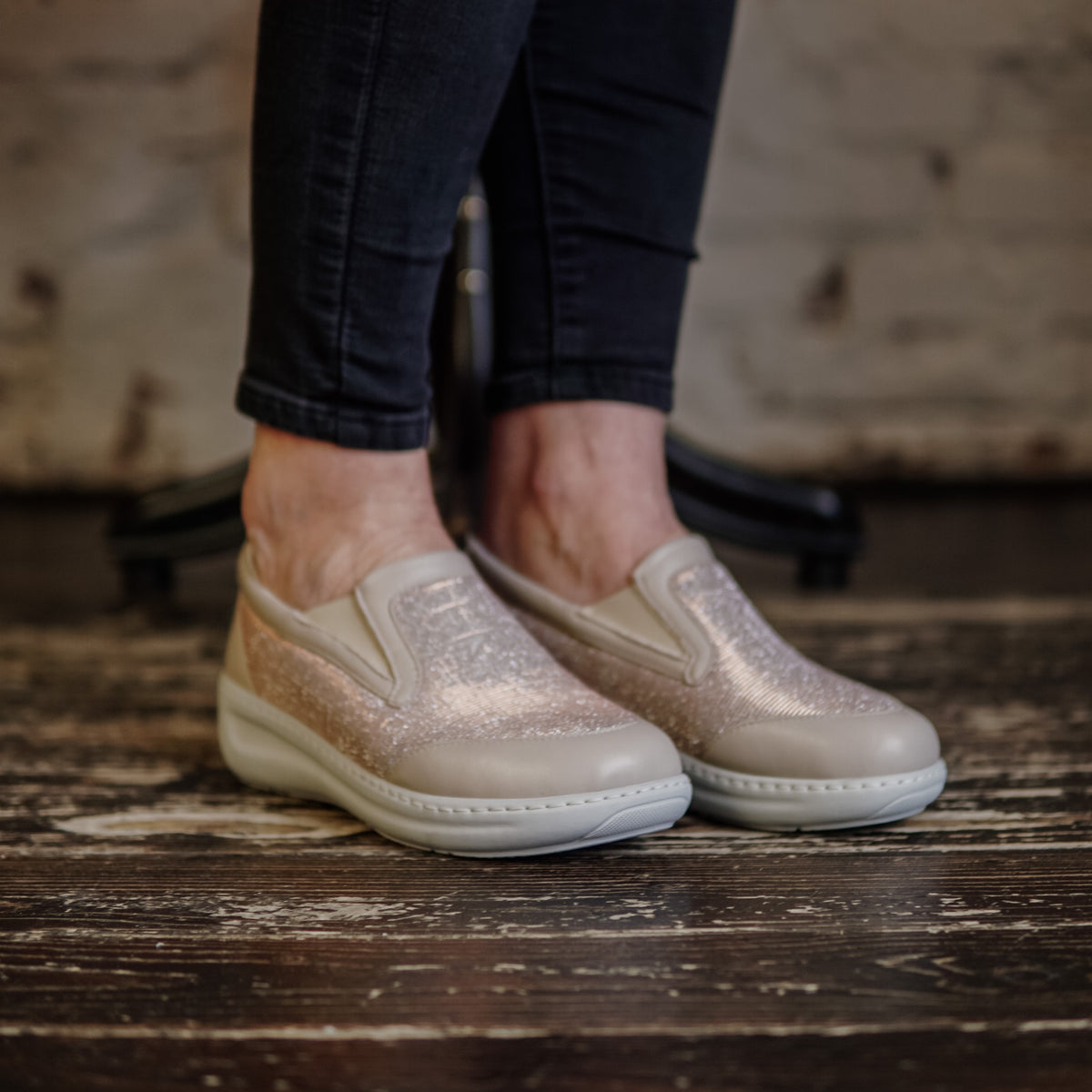 Damballerinor i läder Jolana beige