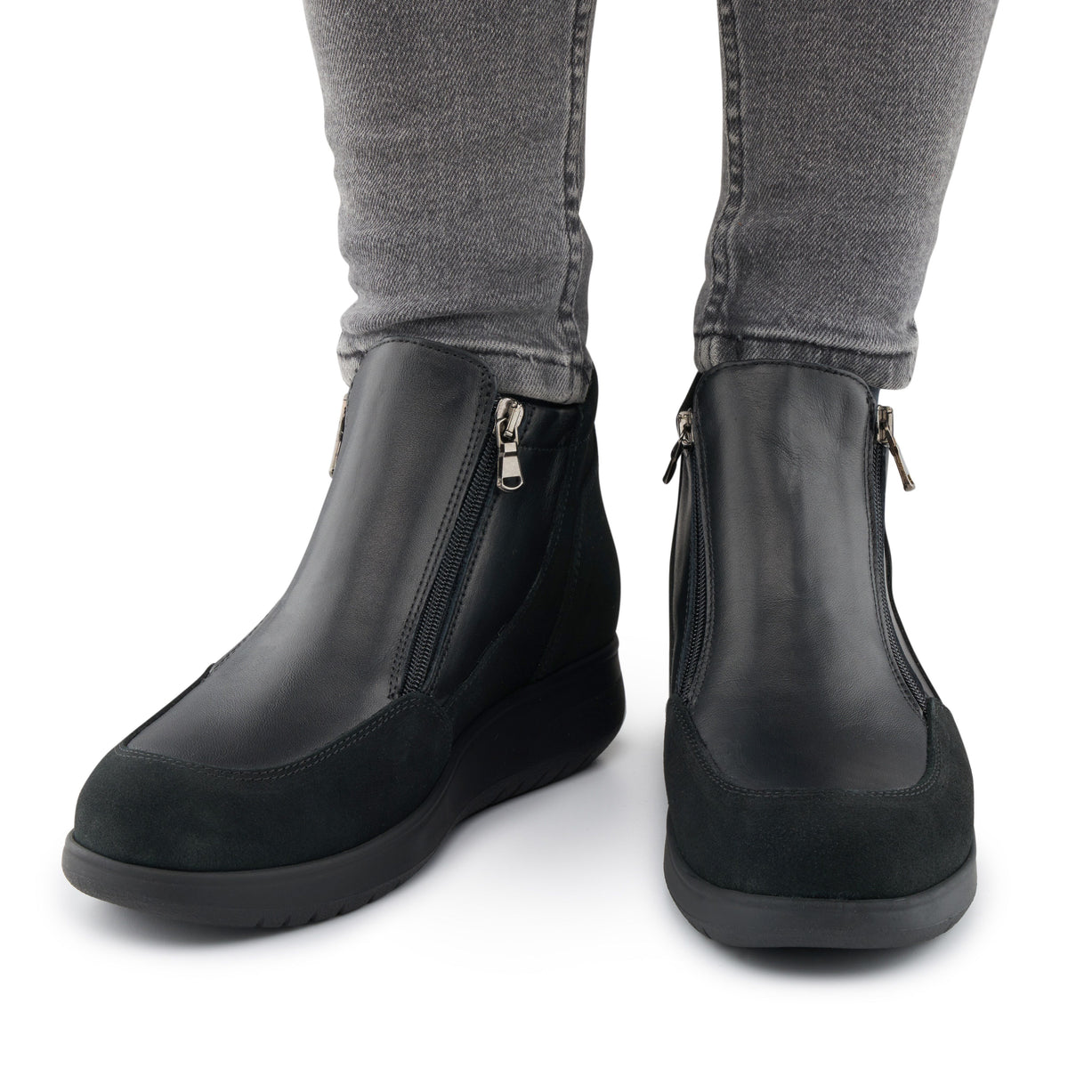 Damankelboots i läder med dragkedja Marika svart