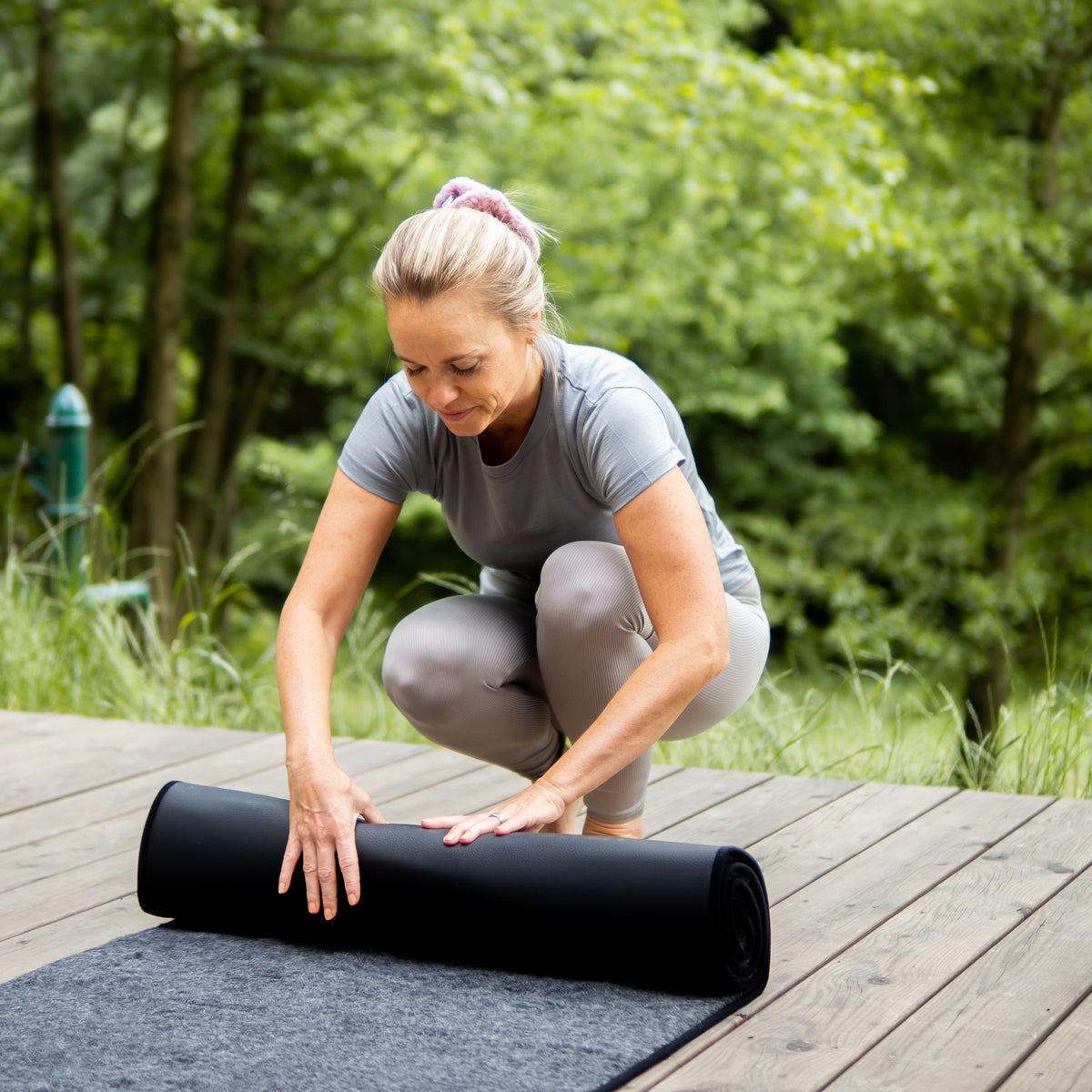 Yogamatta av merinoull svart