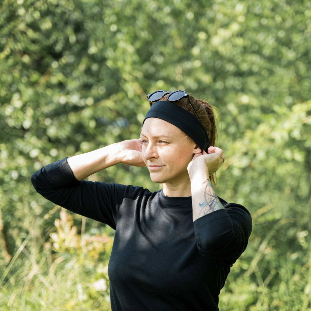 Tunn merinoullpannband Woolee svart