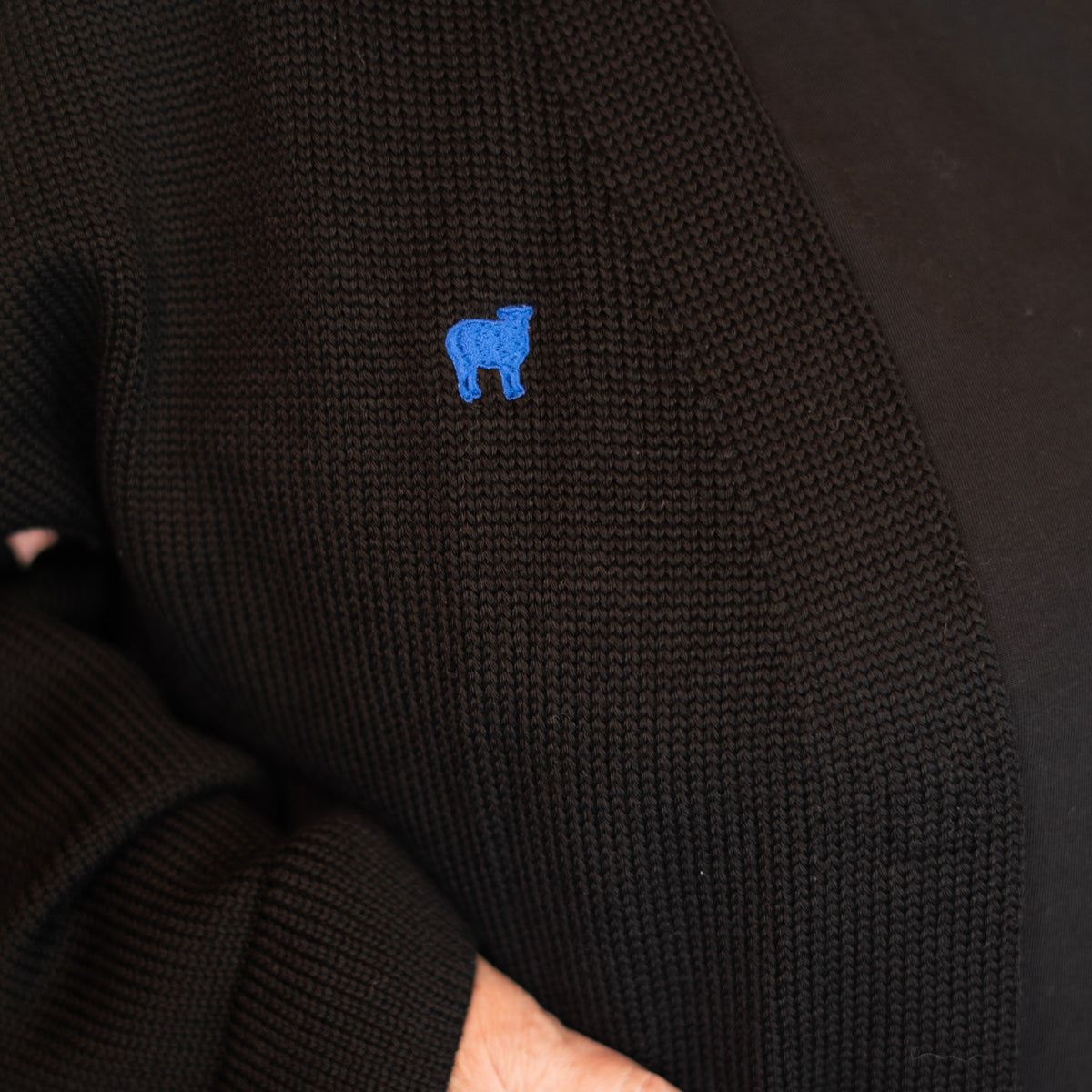 Merinoullkardigan Woolee Capsule svart